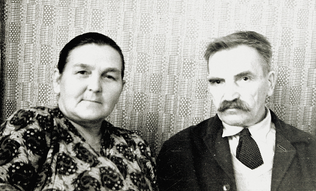 Герасим Кривовичев со второй женой Ниной Кривовичевой (Будниковой), Душанбе, 1963 год