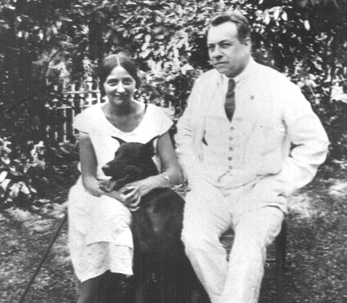 Павел Георгиев и Анастасия Георгиева (Воронцова-Вельяминова) на даче близ Ленинграда