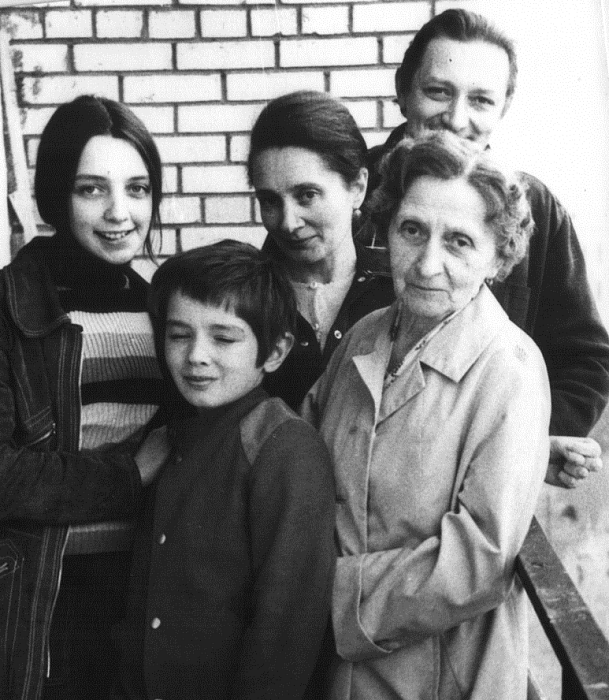 Анастасия Георгиева в кругу семьи, 1973 год